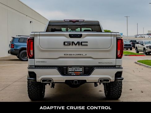 Used 2024 GMC Sierra 1500 Denali Ultimate AWD/4WD image 8