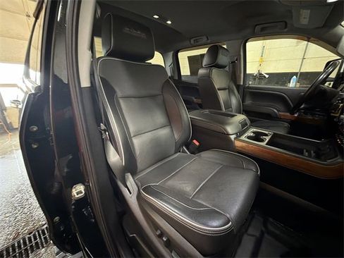 Used 2018 Chevrolet Silverado 2500 High Country w/ Duramax Plus Package image 25