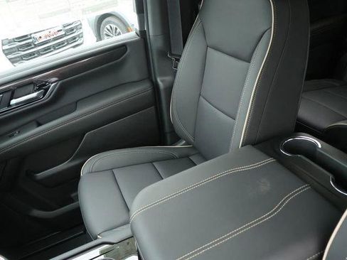 New 2026 GMC Yukon XL Elevation w/ Elevation Premium Package AWD/4WD image 24