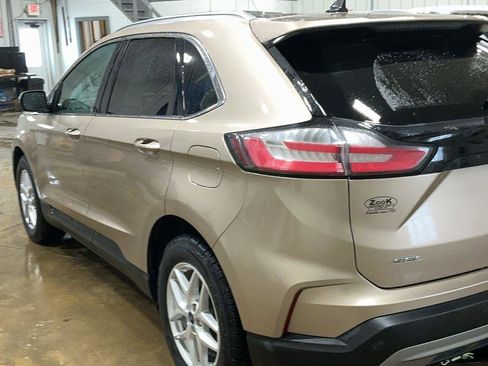 Certified 2021 Ford Edge SEL w/ Convenience Package image 8