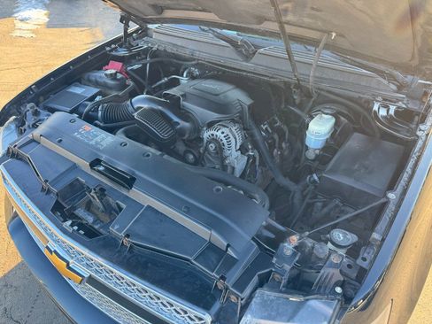 Used 2012 Chevrolet Avalanche LTZ image 22