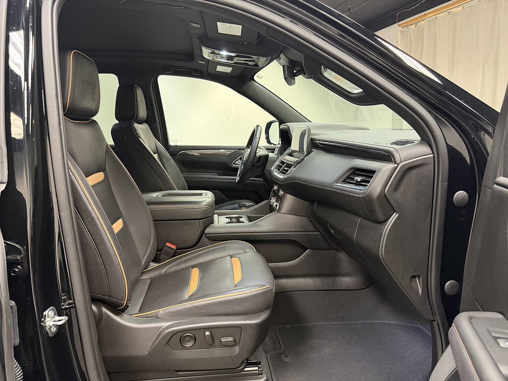 Used 2023 GMC Yukon AT4 w/ AT4 Premium Package AWD/4WD image 20