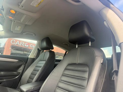Used 2012 Volkswagen CC Lux Limited FWD image 8