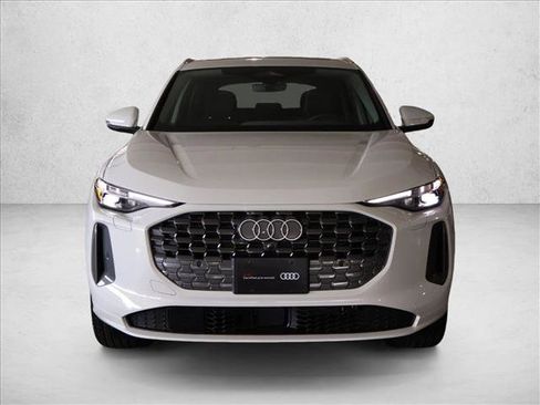 Used 2025 Audi Q5 Premium Plus w/ Premium Plus image 2