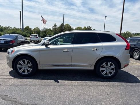 Used 2017 Volvo XC60 T5 Inscription w/ Preferred Option Package AWD/4WD image 2