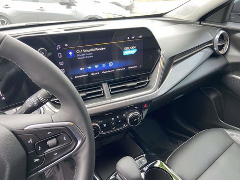 Certified 2025 Chevrolet Trax ACTIV w/ Driver Confidence Package image 13