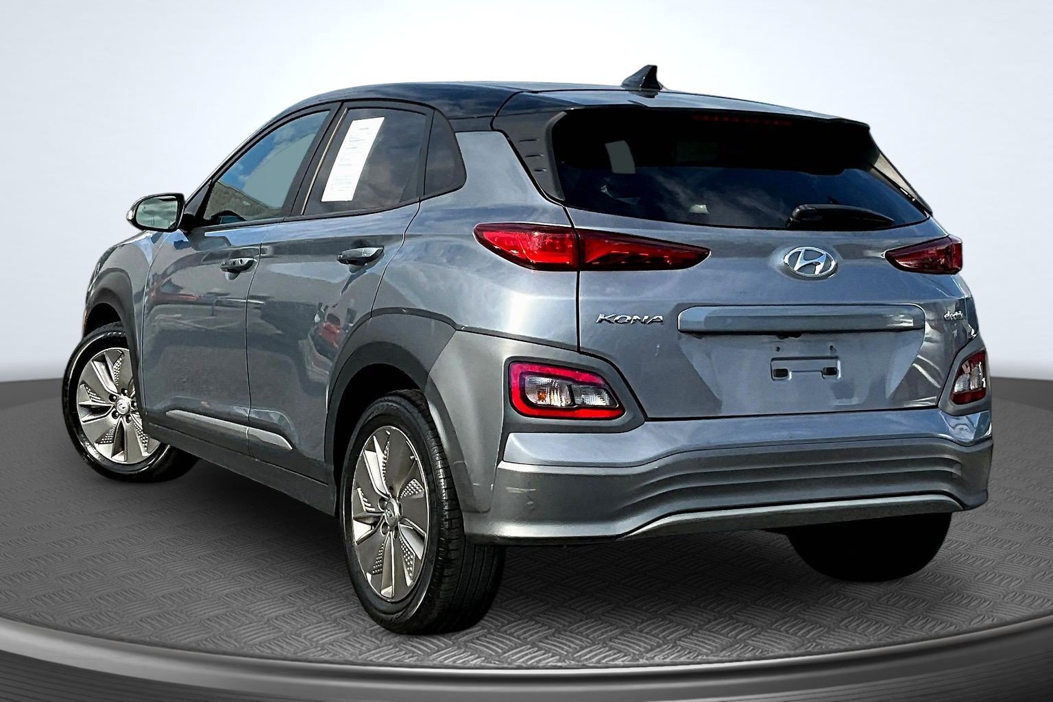 Used 2021 Hyundai Kona SEL FWD image 3