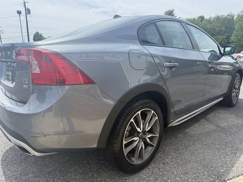 Used 2017 Volvo S60 T5 Cross Country Platinum w/ Climate Package AWD/4WD image 7