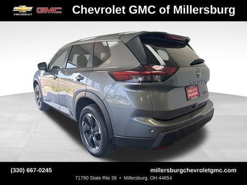 Used 2024 Nissan Rogue SV AWD/4WD image 8