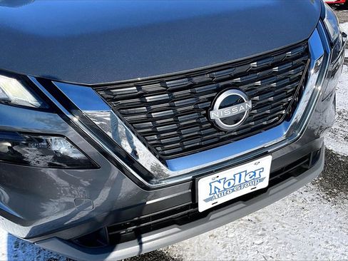 Used 2023 Nissan Rogue S image 28