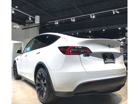 Used 2021 Tesla Model Y Long Range image 15