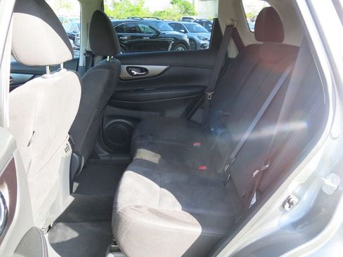 Used 2015 Nissan Rogue SV AWD/4WD image 15