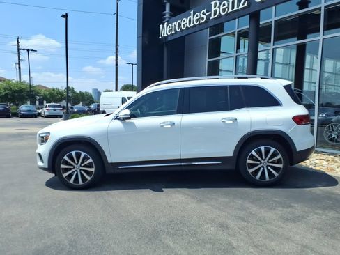 Used 2021 Mercedes-Benz GLB 250 image 3