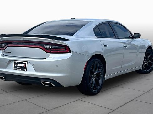Used 2022 Dodge Charger SXT w/ Blacktop Package RWD image 12