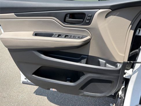 Used 2024 Honda Odyssey EX-L image 15