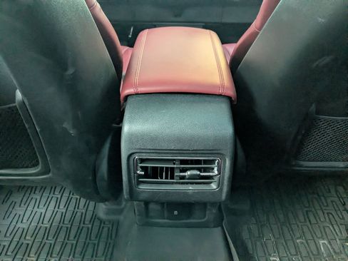 Used 2024 Lincoln Corsair Grand Touring image 22