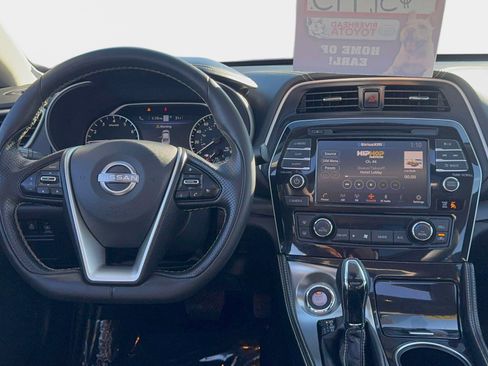 Used 2023 Nissan Maxima Platinum w/ Sport Mat Group FWD image 12
