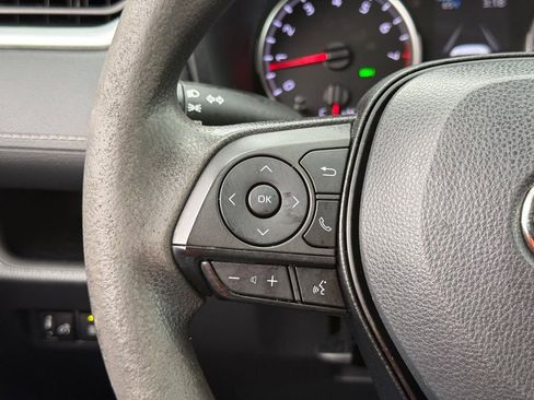 Used 2022 Toyota RAV4 XLE image 29