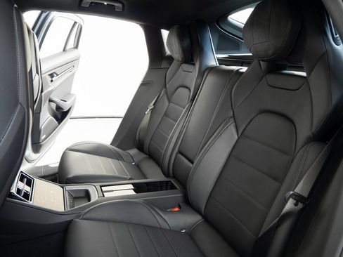 New 2026 Porsche Panamera image 22
