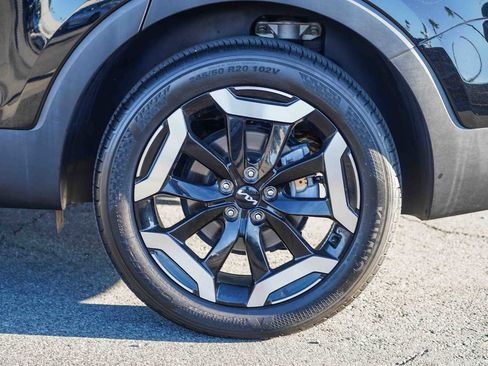 Used 2023 Kia Telluride S image 11