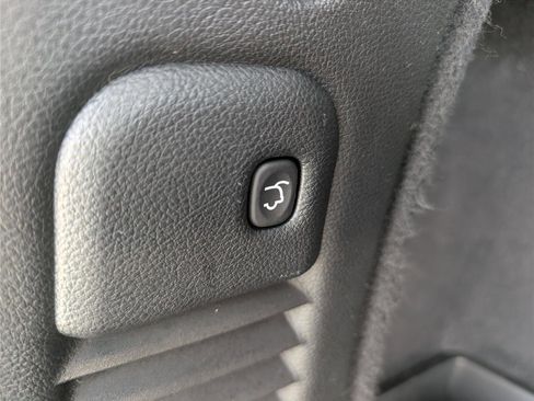 Used 2024 Dodge Durango GT image 16