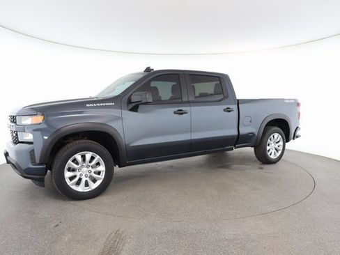 Used 2021 Chevrolet Silverado 1500 Custom w/ Safety Confidence Package image 3