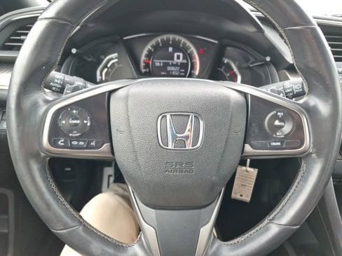 Used 2018 Honda Civic Sport image 11