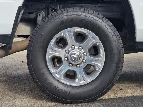 Used 2023 RAM 2500 Big Horn w/ Level 1 Equipment Group image 6