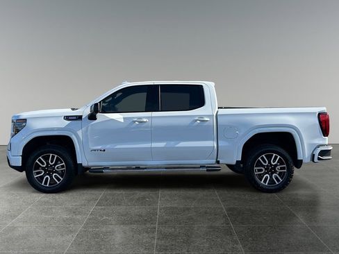 Used 2025 GMC Sierra 1500 AT4 w/ AT4 Premium Package AWD/4WD image 4