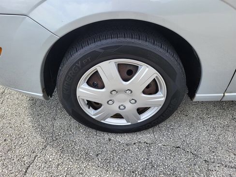 Used 2005 Ford Focus SE image 25