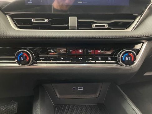 New 2026 Chevrolet Equinox LT w/ Convenience Package II AWD/4WD image 6