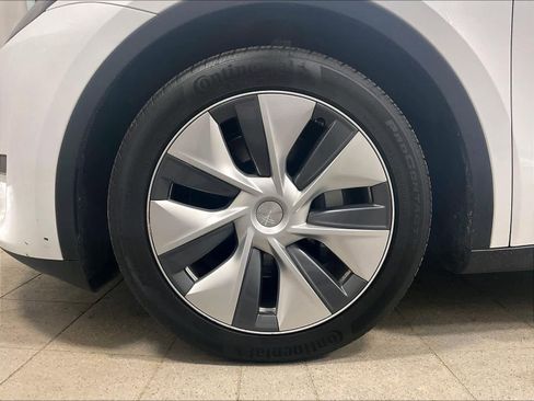 Used 2023 Tesla Model Y Long Range image 7