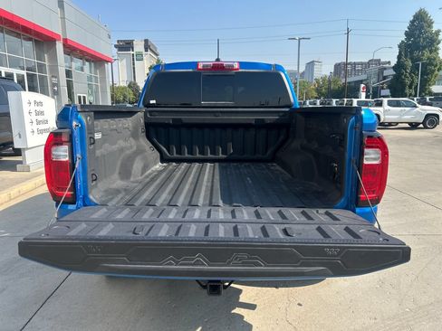 Used 2024 GMC Canyon Elevation w/ Elevation Premium Package AWD/4WD image 25