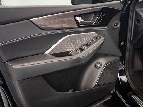 Used 2023 Acura MDX SH-AWD w/ Advance Package image 24