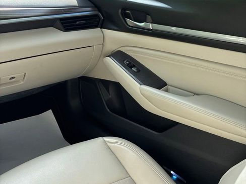 Used 2019 Nissan Altima 2.5 SL AWD/4WD image 16