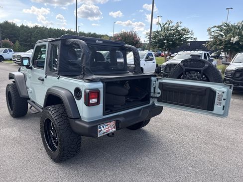 Used 2023 Jeep Wrangler Sport AWD/4WD image 16