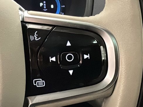 Certified 2023 Volvo XC90 B5 Plus w/ Protection Package Premier image 14