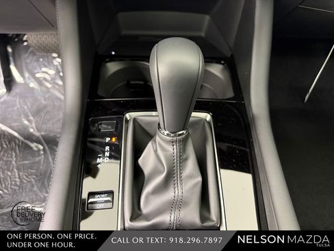 New 2026 MAZDA MAZDA3 Hatchback w/Premium Plus Pkg image 33