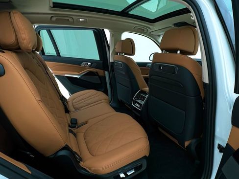 Certified 2026 BMW X7 xDrive40i w/ Premium Package image 14