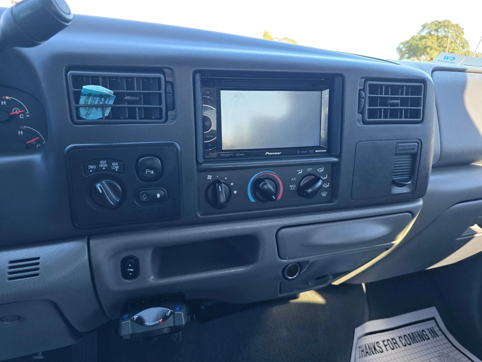 Used 2004 Ford F350 Lariat AWD/4WD image 26