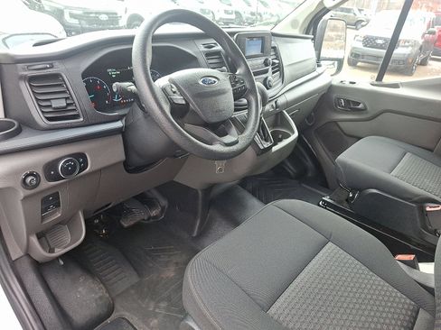 Used 2024 Ford Transit 250 Low Roof w/ Exterior Upgrade Package image 12