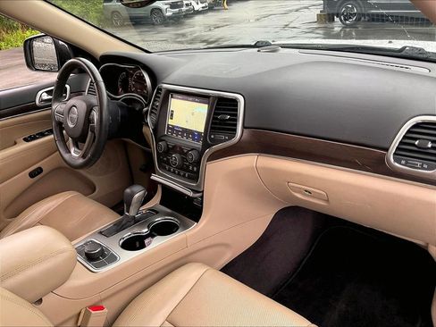 Used 2018 Jeep Grand Cherokee Limited w/ Luxury Group II AWD/4WD image 13