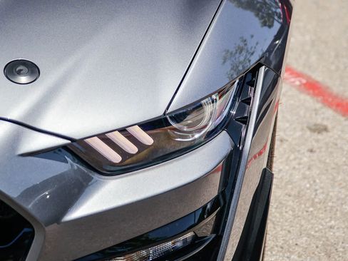Used 2021 Ford Mustang Shelby GT500 w/ Technology Package RWD image 10