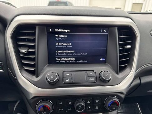Used 2023 GMC Acadia SLT FWD image 39
