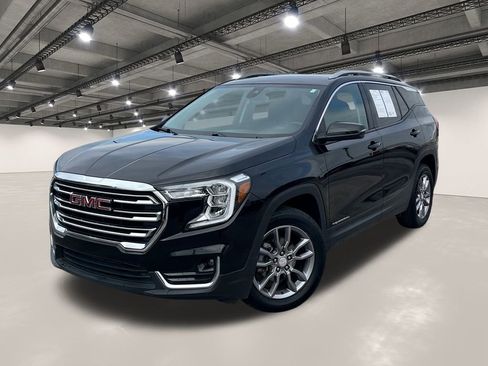 Used 2024 GMC Terrain SLT image 1