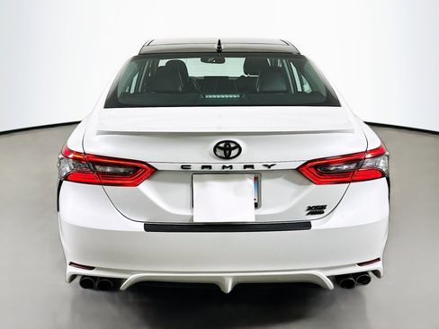 Used 2021 Toyota Camry XSE image 6