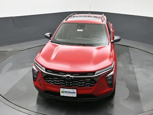 New 2026 Chevrolet Trax RS w/ Sunroof Package image 23