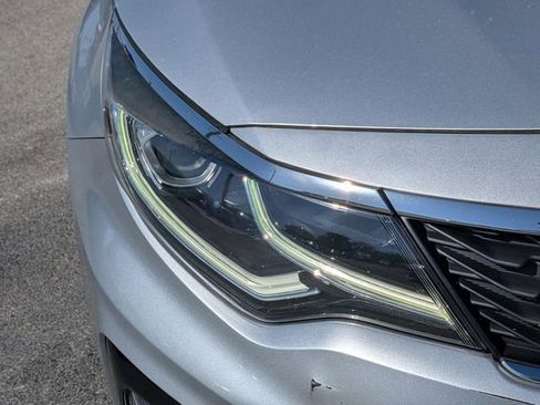 Used 2020 Kia Optima LX image 9