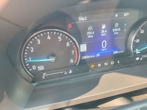 Used 2024 Ford Explorer XLT w/ Equipment Group 202A AWD/4WD image 12