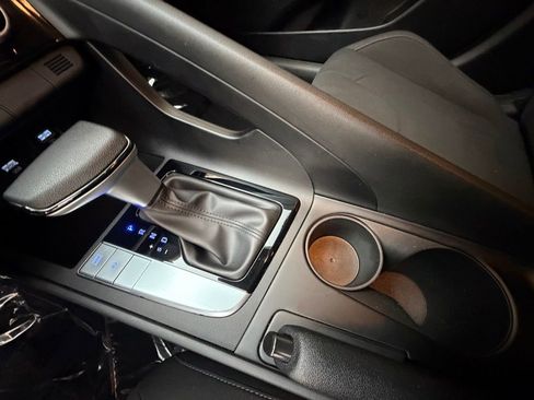 Used 2023 Hyundai Elantra SEL image 19